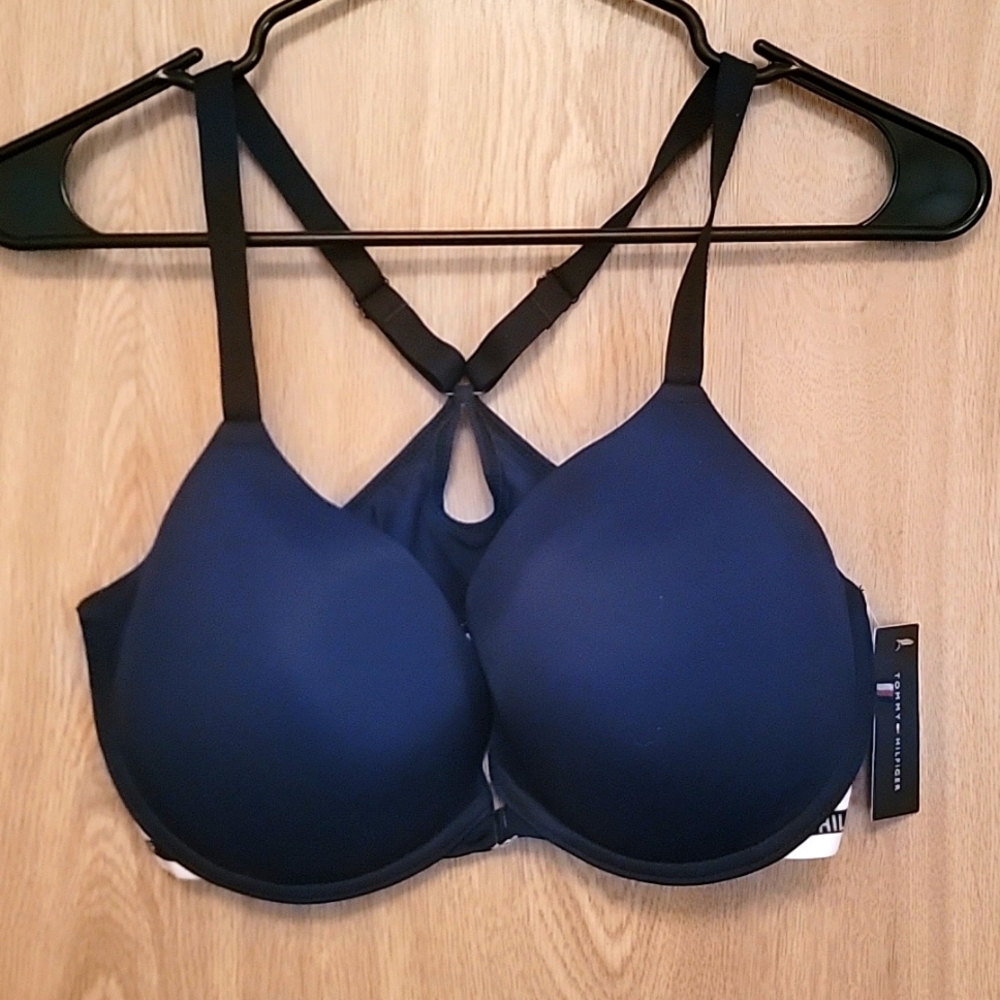 Woman's Tommy Hilfiger bra 40D